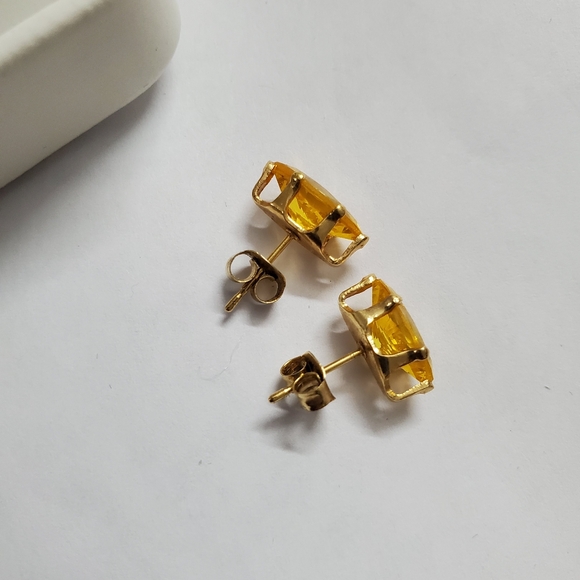 Gold Citrine Earrings - Picture 3 of 3